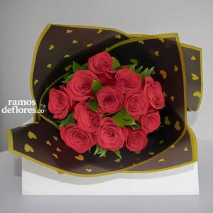 Bouquet 12 rosas Deluxe