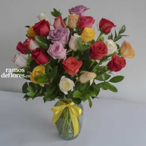 Jarrón 24 rosas